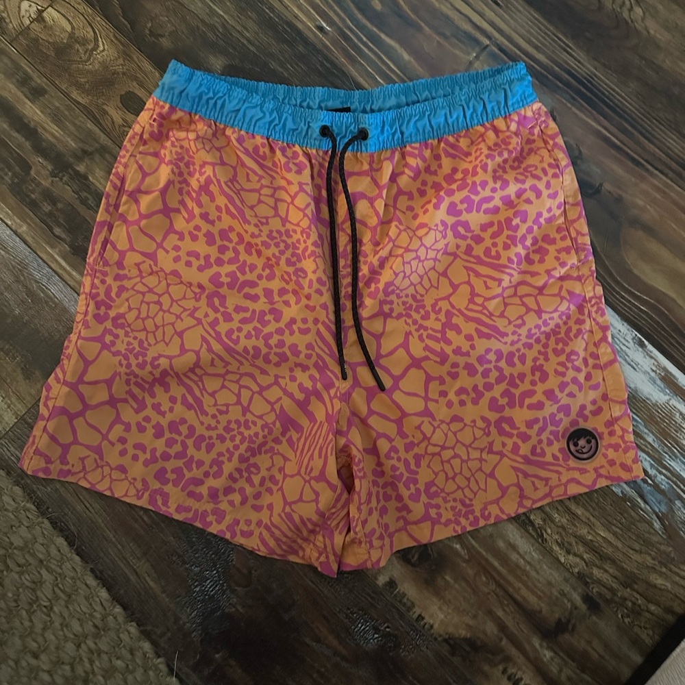Men’s Neff boardshorts. Size XL